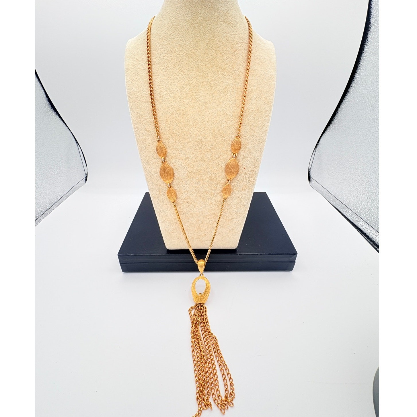 Vintage Gold‑Tone Tassel Necklace Oval Stations 1990s Fashion Jewelry