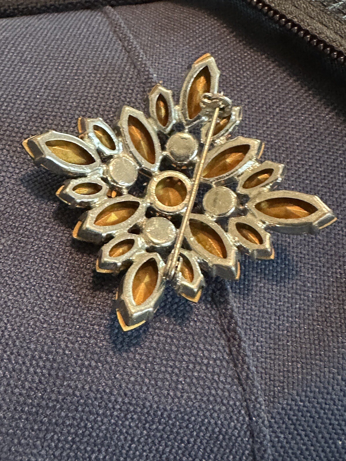 VTG 1 1/2” Pink, Gold &Gray Square Rhinestone PIN/Brooch-COSTUME JEWELRY