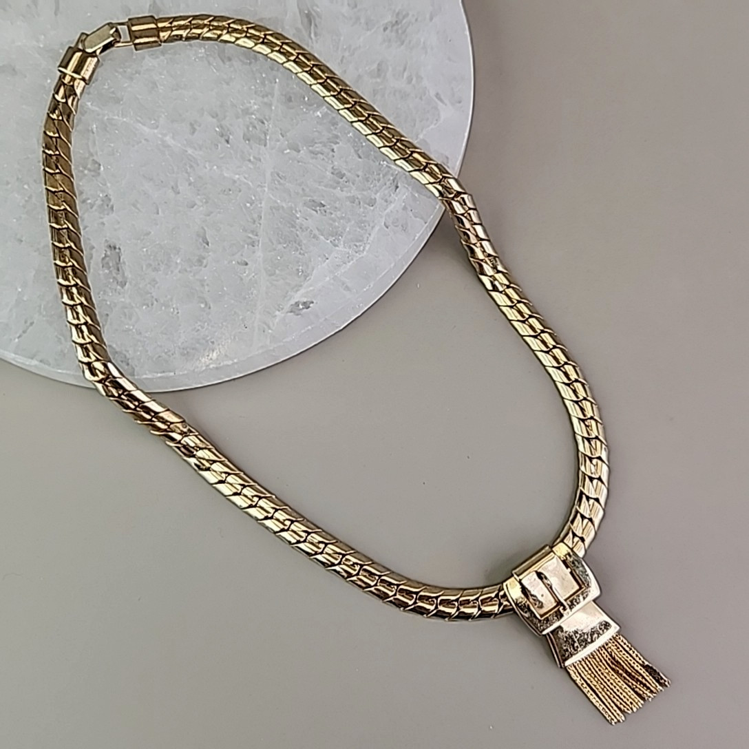 Vintage Chain Tassel Necklace Herringbone Gold Tone Floating Buckle Pendant 15.5