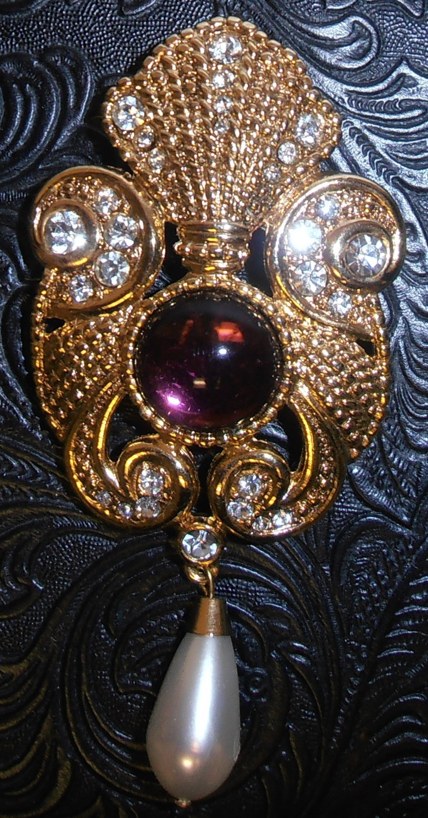 JEFF LIEB Gold Tone Rhinestone with Purple Cabochon Drop Pearl Brooch