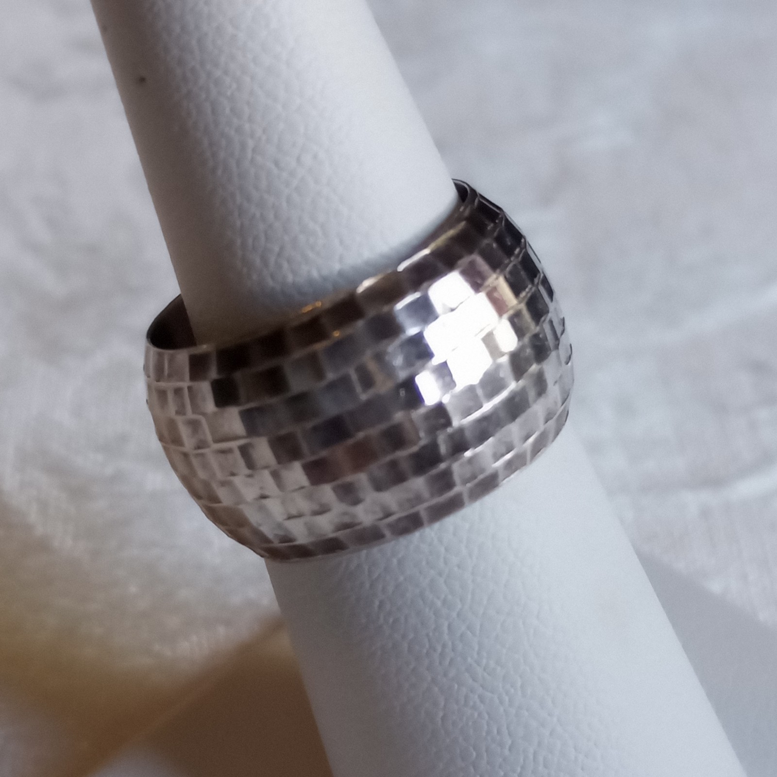 Vintage Patina Sterling Silver Thailand Hammered Disco Dome Ring 6 3/4 1/2 wide