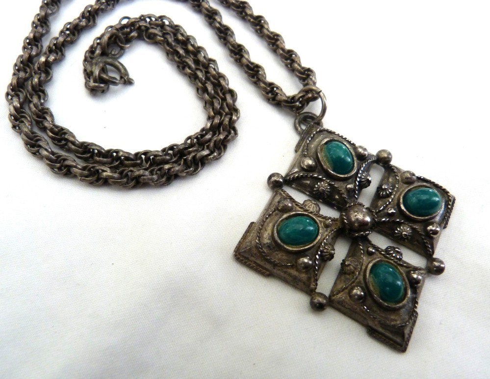 VINTAGE GERMANY LARGE GREEN CABOCHONS ORNATE CROSS PENDANT THICK CHAIN NECKLACE