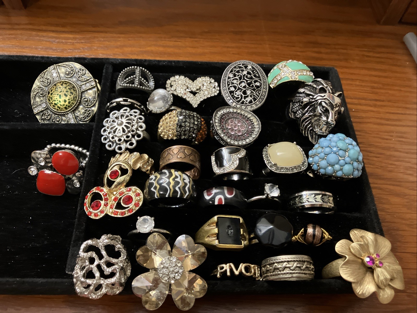 Vintage ~Modern Ladies Fashion Costume Jewelry Rings Lot B 31 AS IS Some STONES