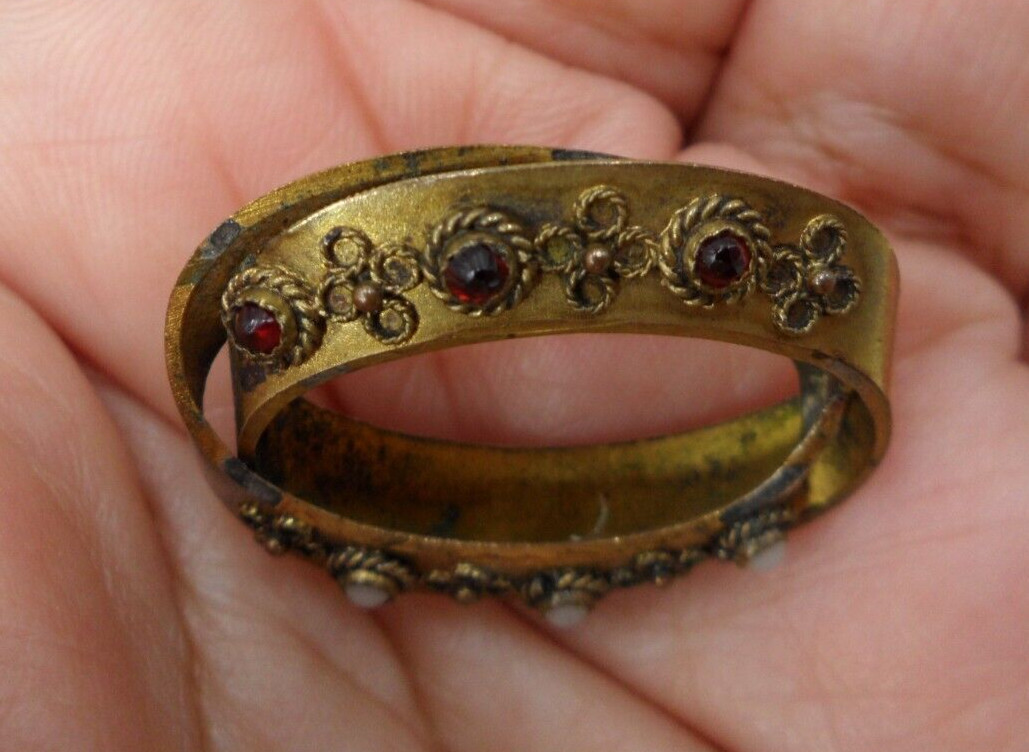 Antique Victorian Brooch Intertwined Ovals Rose Cut Red White Bezel Set Stones