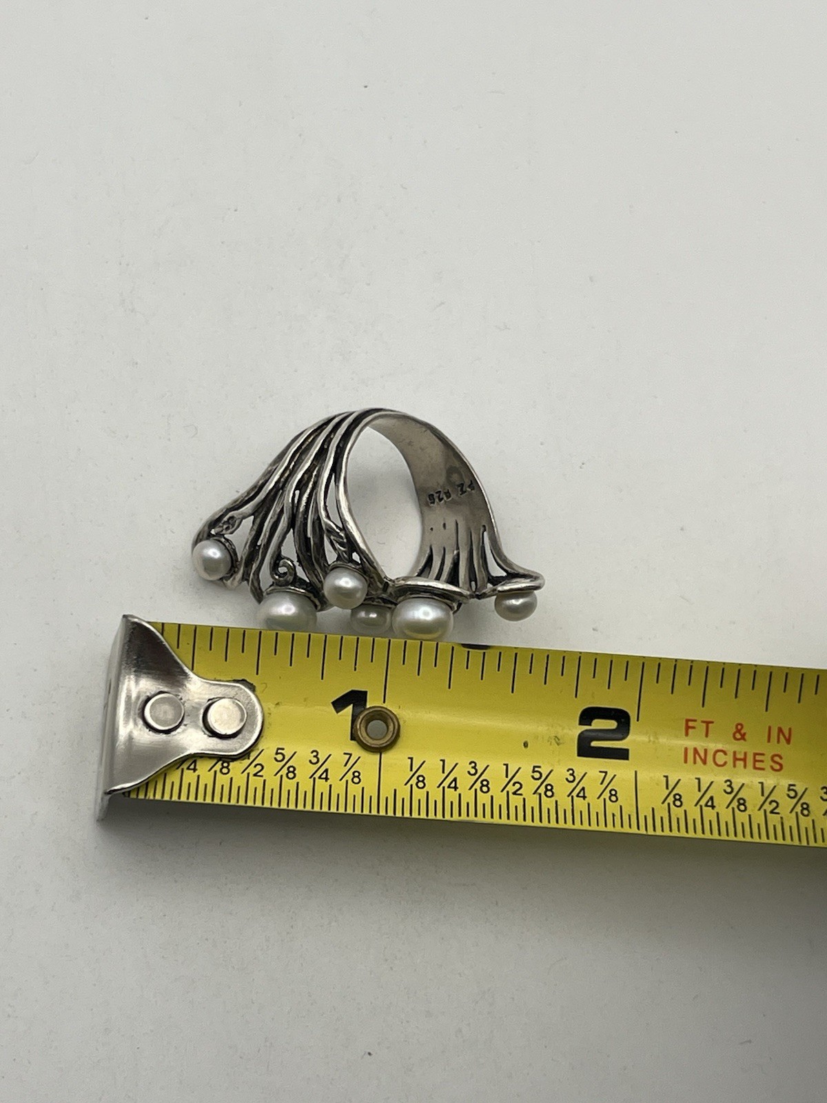 Israel sterling silver pearl elongated vine scroll design size 8 PZ vintage