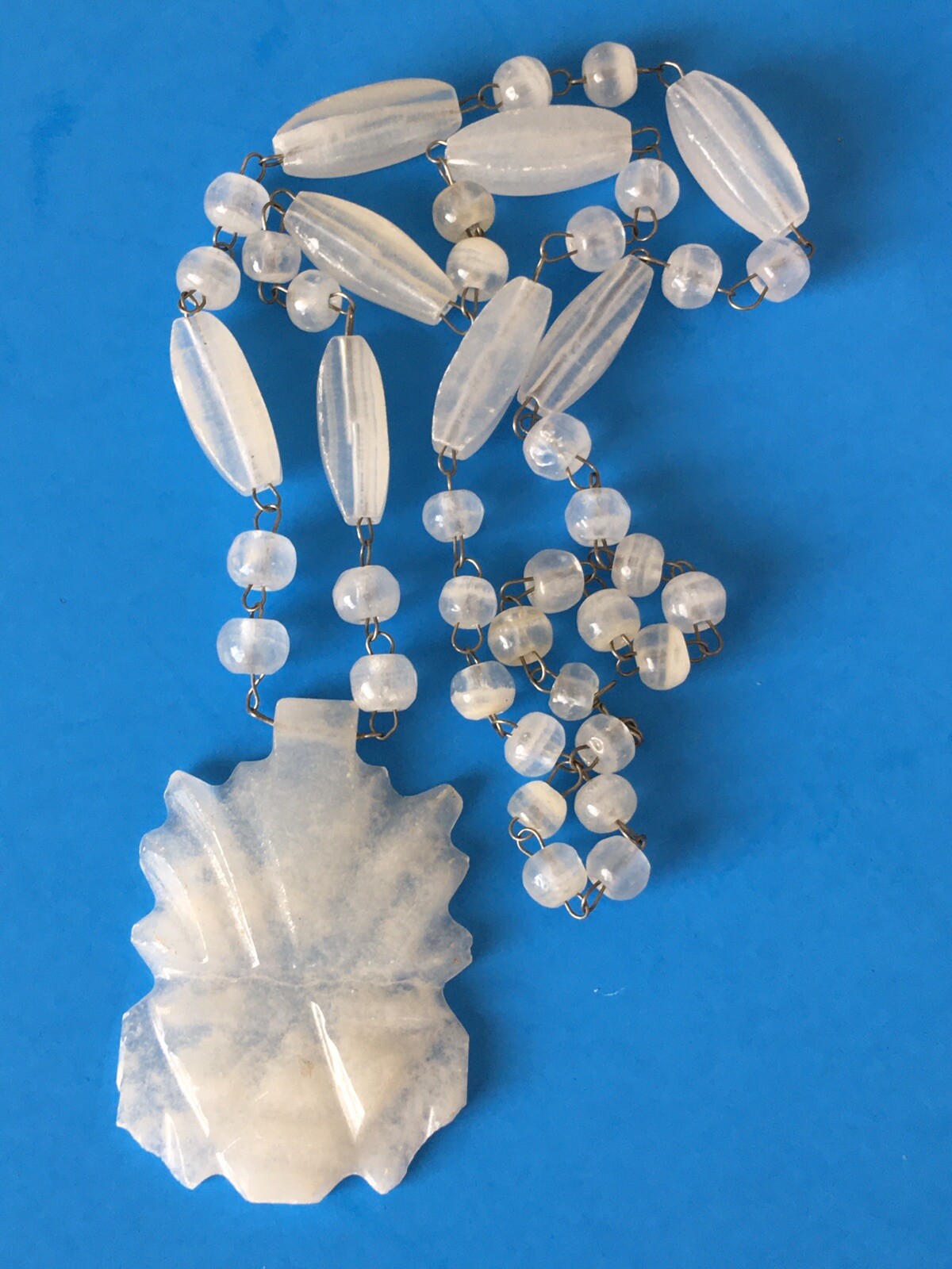 Vintage WHITE BLEACHED MEXICAN ONIX Carved NECKLACE Beaded TRIBAL Slip On 24″