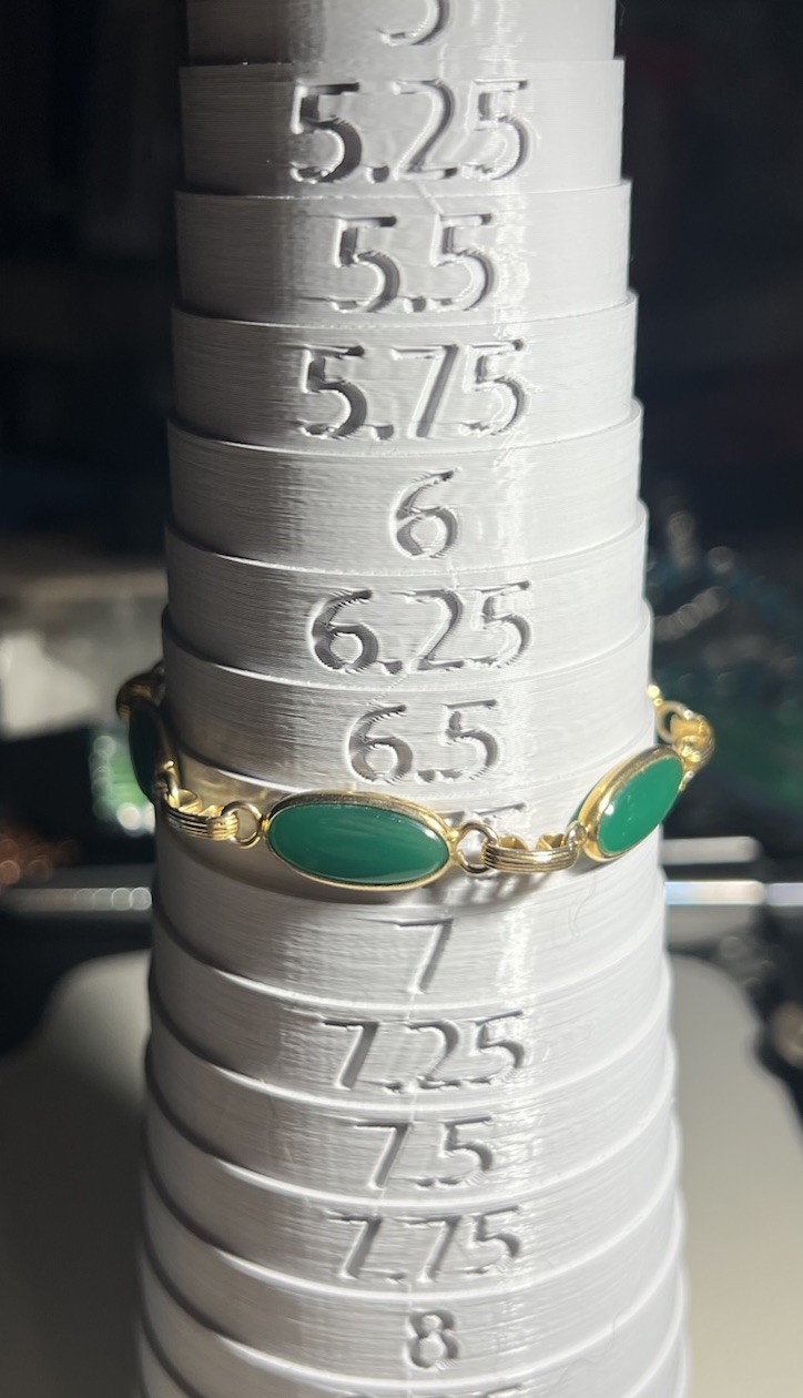 Vintage Polished Green Stone MCM Gold Tone Bracelet Size 6.75