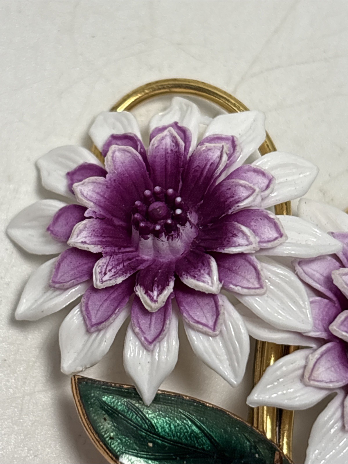Flower Pin Brooch Plastic Flowers Enamel Leaf White Purple Green Gold Tone