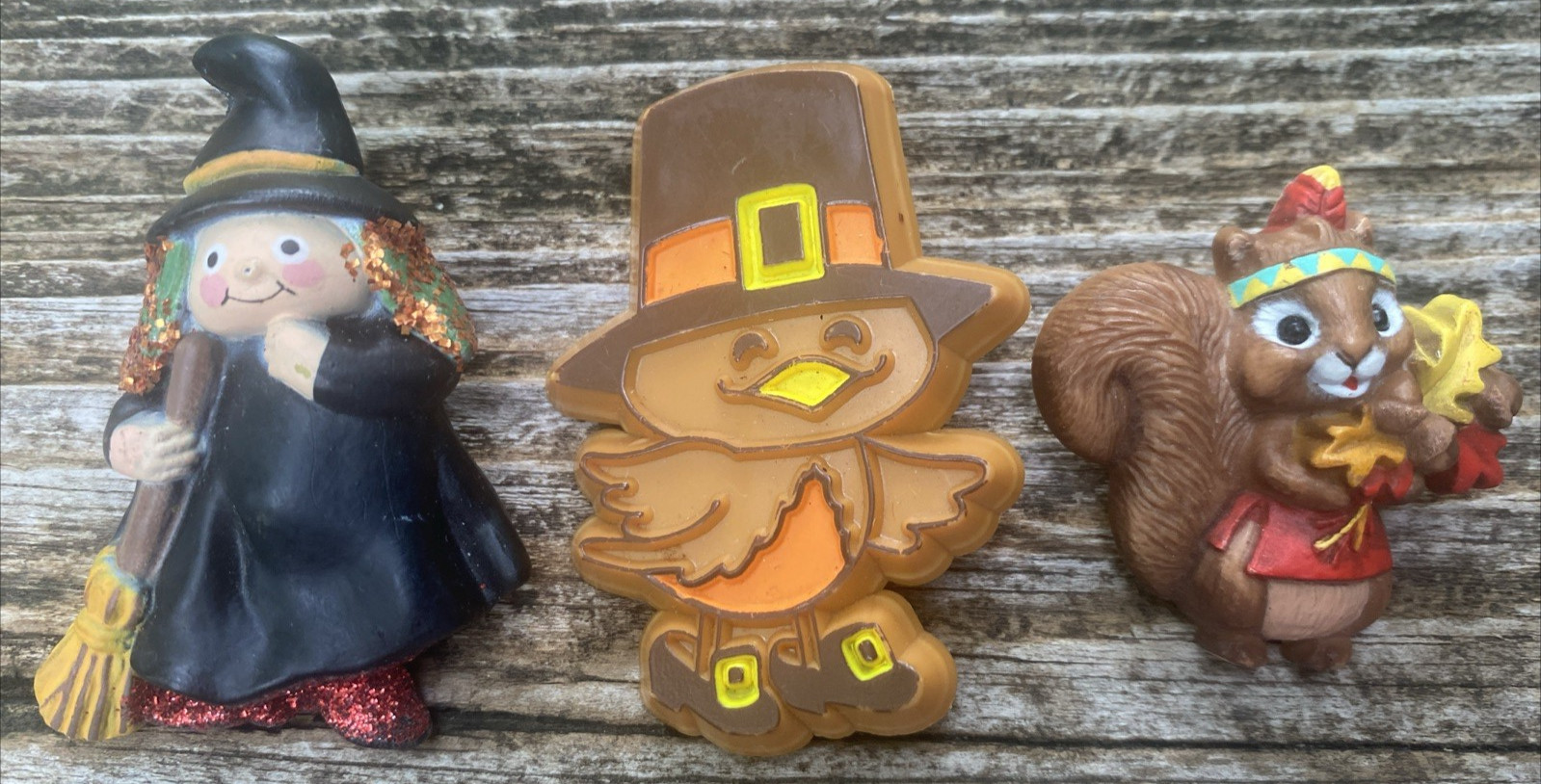 Hallmark Brooches Pins Halloween Witch Pilgrim Bird Fall Squirrel Lot of 3 Vtg