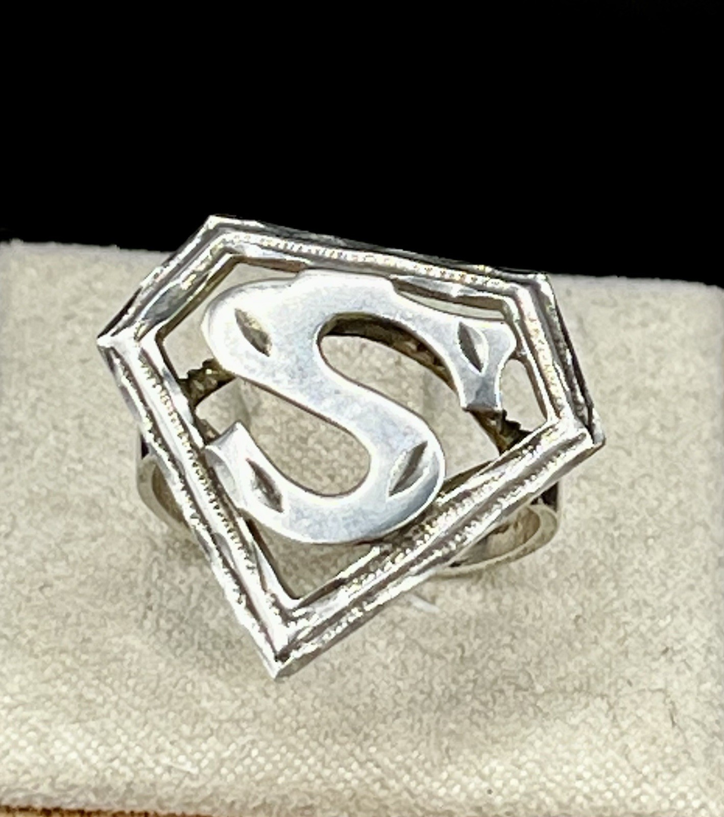 Comics Superman Symbol Open Work VTG. SIGNET Sterling Silver Ring SZ 6.5 Unisex