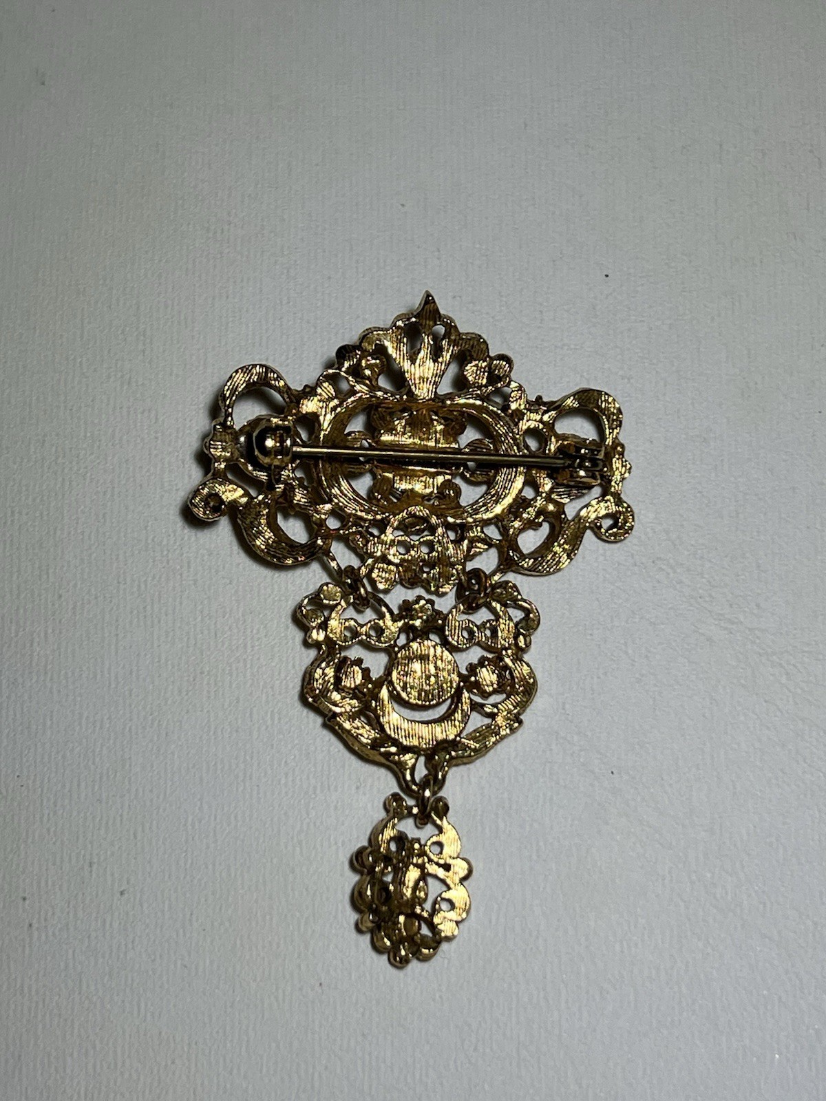 Vintage Florenza Victorian Renaissance Faux Pearl Green Enamel Brooch Pin