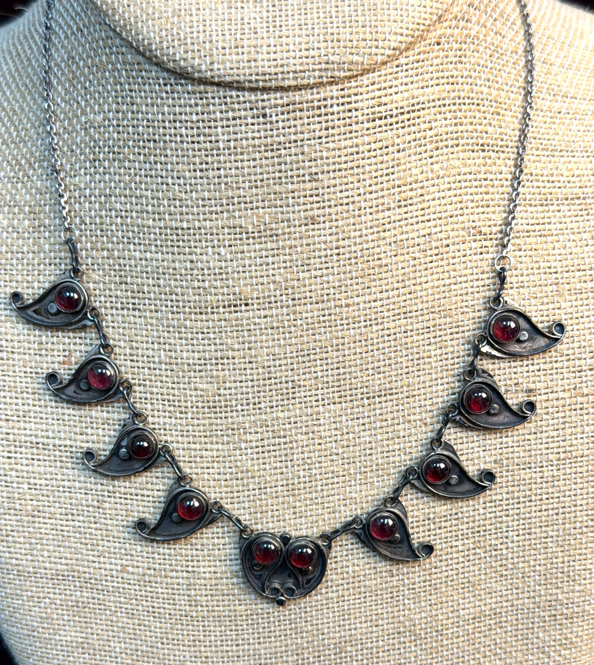 Vintage Taxco Style 925 Sterling Silver Garnet Paisley Cabochon Fringe Necklace