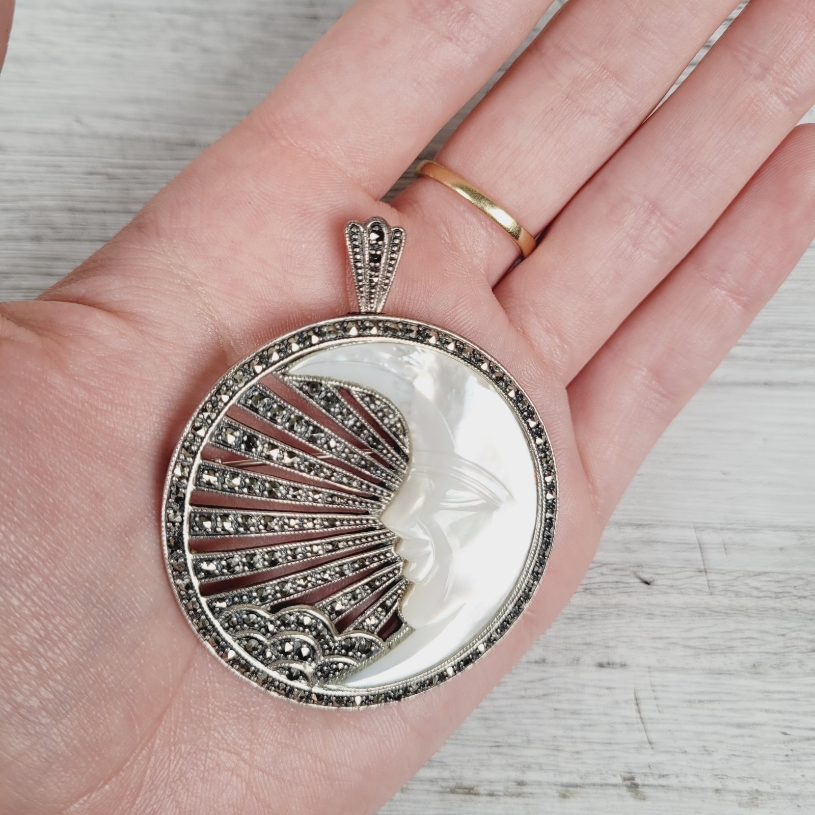 SIGNED VINTAGE BIG CRESCENT MOON MOP MARCASITE STERLING SILVER 925 PENDANT PIN