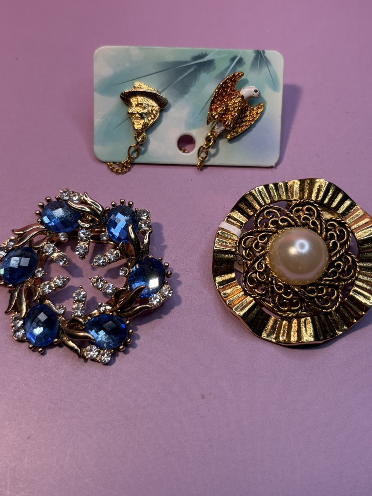 CLEARANCE 65+ Luxury Lot of Vintage and Used Brooches/pendants several Signed