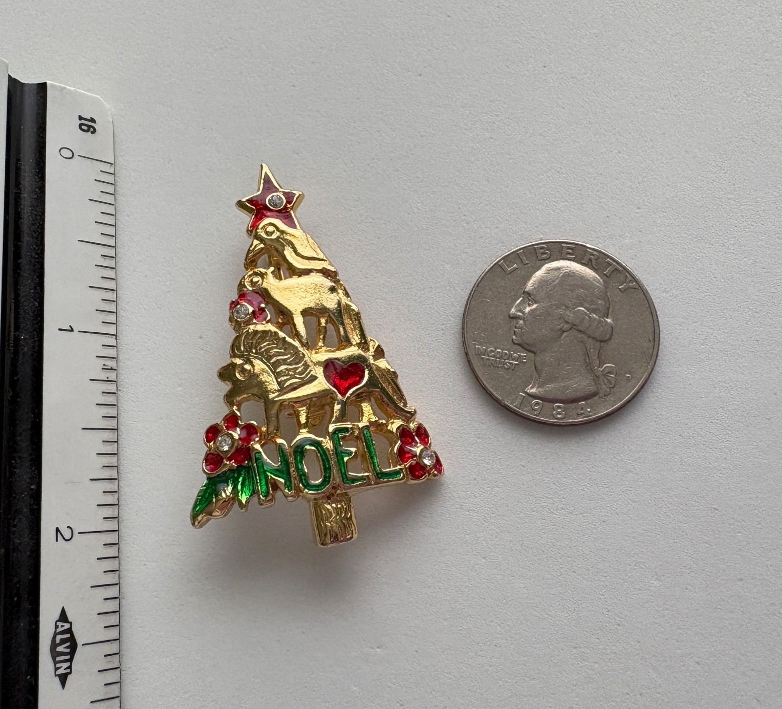 VINTAGE CHRISTMAS TREE PIN BROOCH ENAMEL GOLD JAMES AVERY STYLE NOEL LION HTF 56