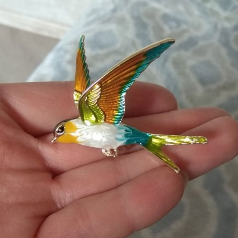 Enamel Brooch for Women Style Animal Pins Fashion Jewelry Coat Accessories Gift