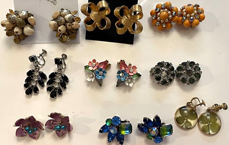 9 PAIR SIGNED VINTAGE EARRINGS CAVINESS KJL KRAMER WEISS CORO RS BOWS FLOWERS