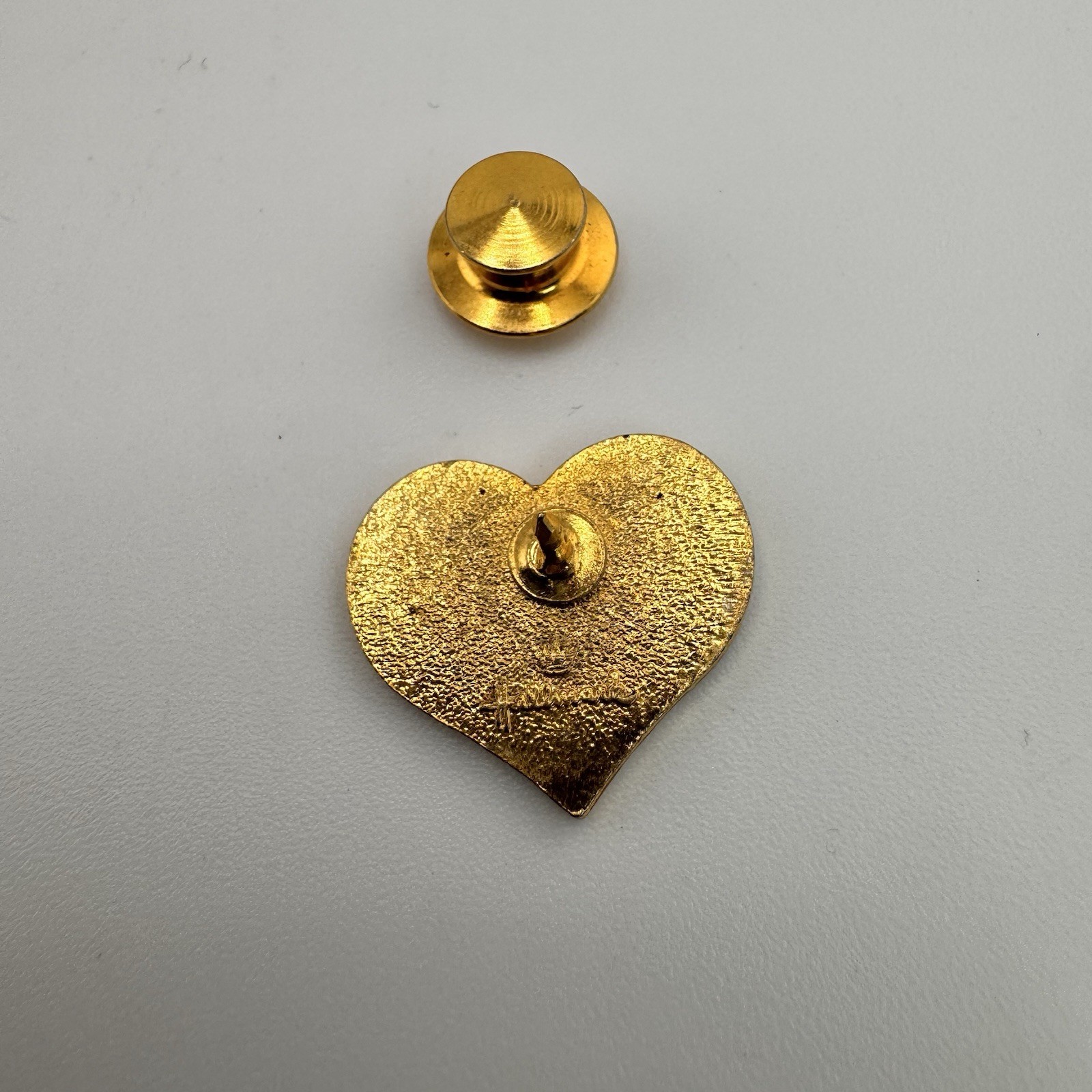 1980’s Vintage Hallmark Metal Brooch Red & Gold Heart Pin Valentine’s Day
