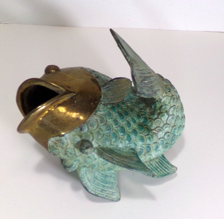 GREEN & BRASS METAL FISH STATUE 2 LB 4 OZ lngh 5″ hgtt 5″ thik 4.5p” $48