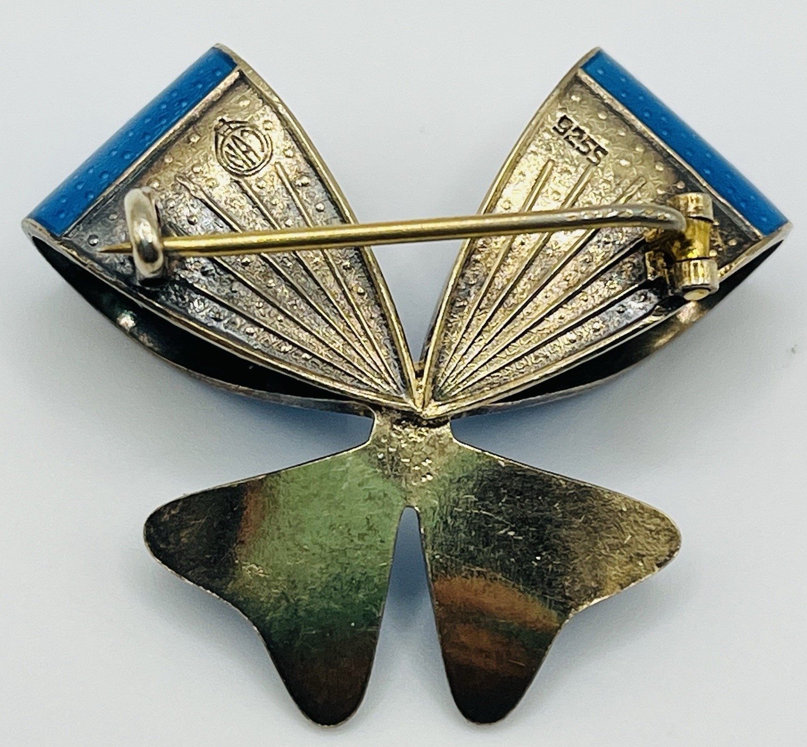 Vtg N.A Jørgensen-Norway Sterling Silver & Blue Guilloche Fish Bow Pin/Brooch