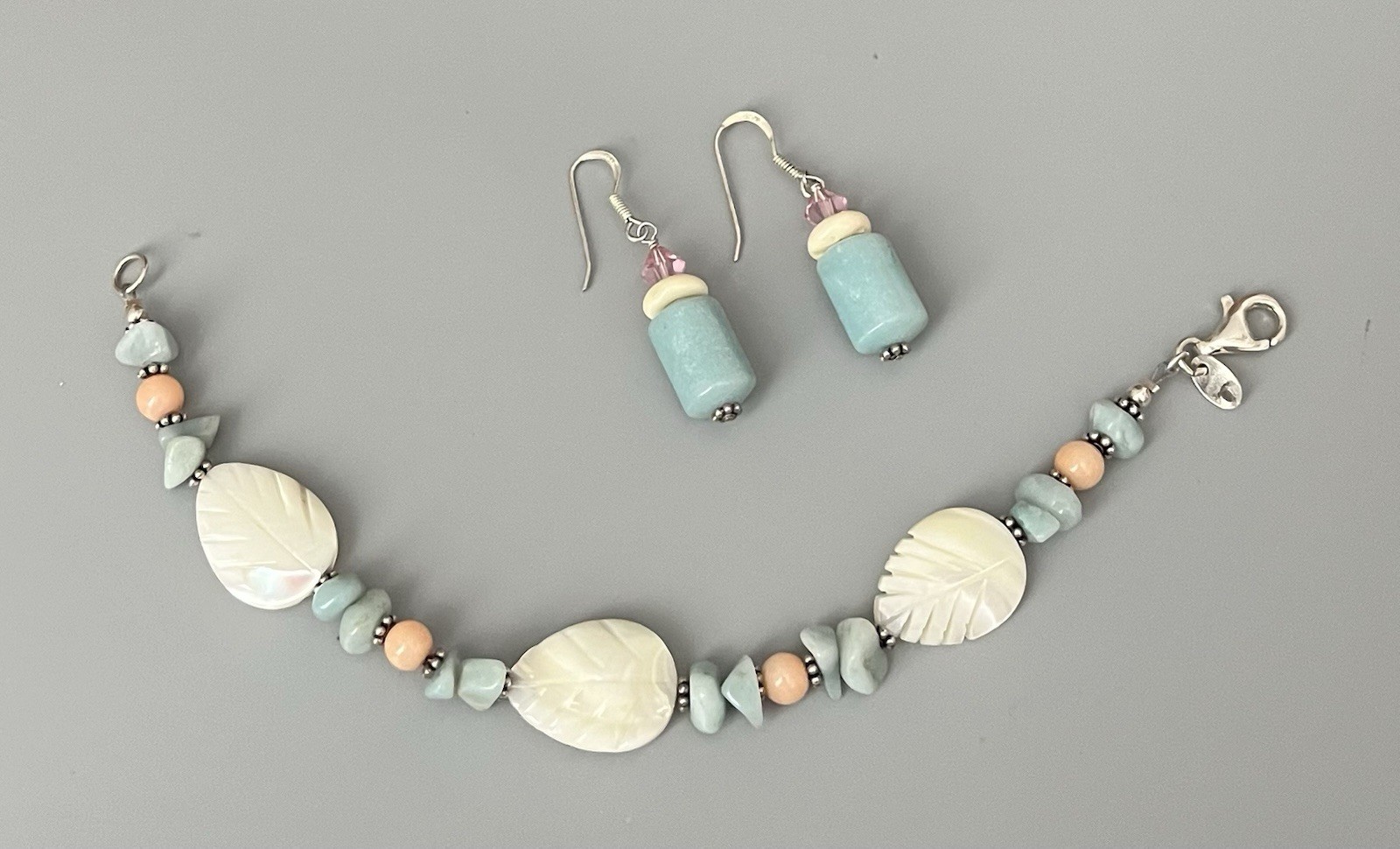 VTG SX 925 Sterling-Carved MOP-Pale Blue-Peach Stone Bracelet Wire Earring Set