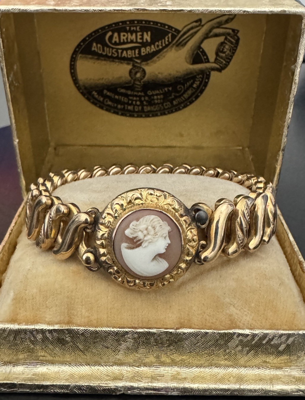 Antique Carmen by D.F. Briggs Co Adjustable Cameo Bracelet with Original Box!