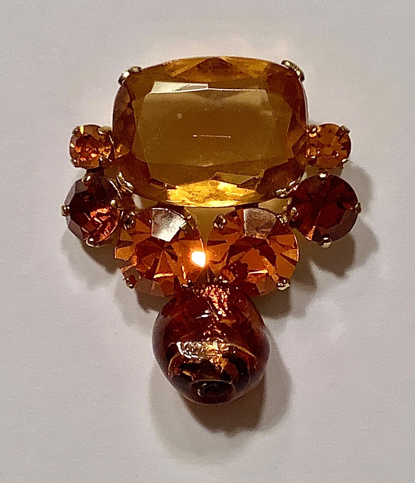 Fashion Jewelry Brooch Glass Faux Amber/ Topaz in Gold Color Metal Mid Cent Mod