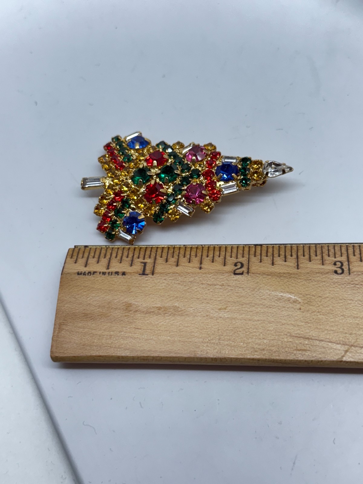 Vtg Vasari Christmas Tree Brooch Multicolor rhinestone Gold Tone signed