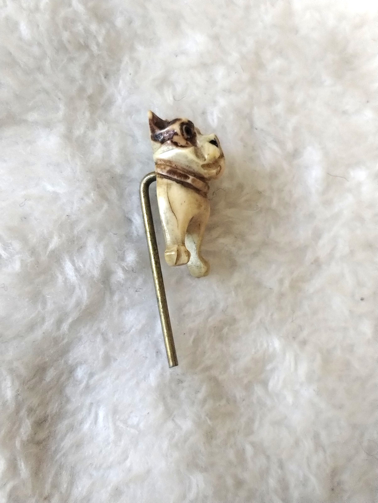 Vintage Bulldog Dog Figural Stick Pin Hat Pin Lapel Pin Carved Ivory Look