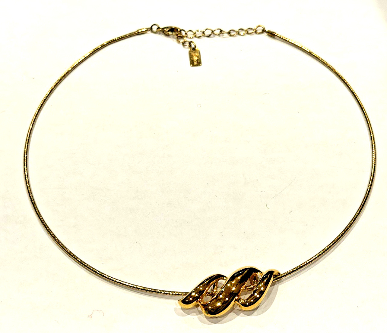 LIZ & CO. OMEGA SNAKE CHAIN CHOKER GOLD SLIDE SWIRL PENDANT Necklace 1980S EUC
