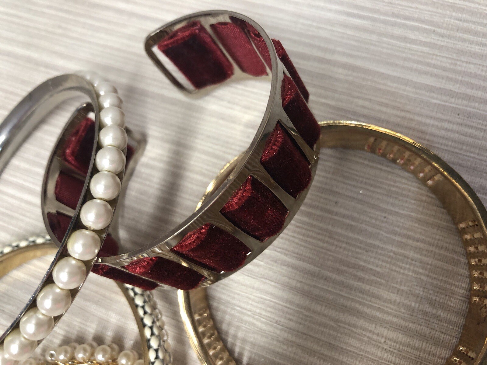 5 Vintage Womens Bracelets Assorted Sizes & Shades Free Shipping