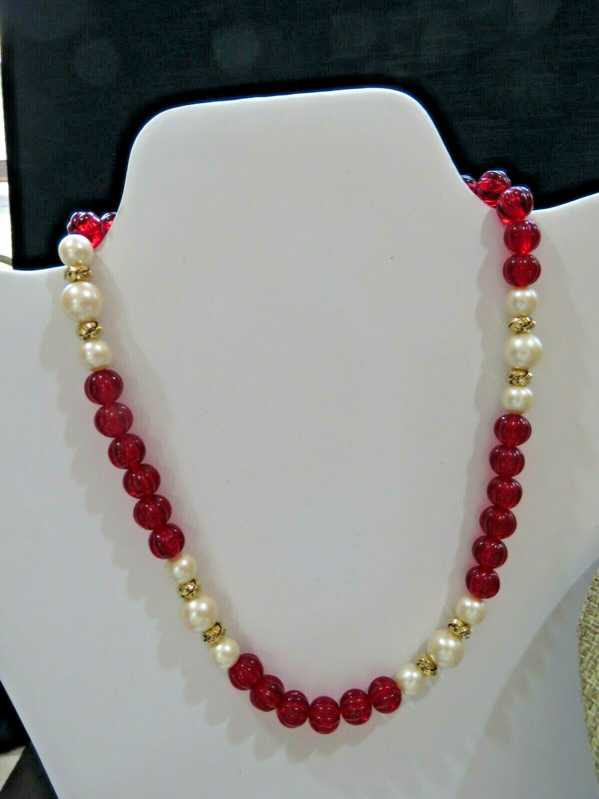 Gorgeous Vintage Mod Beaded Necklaces Lot Faux Pearls Red Black Glass Bead B3232