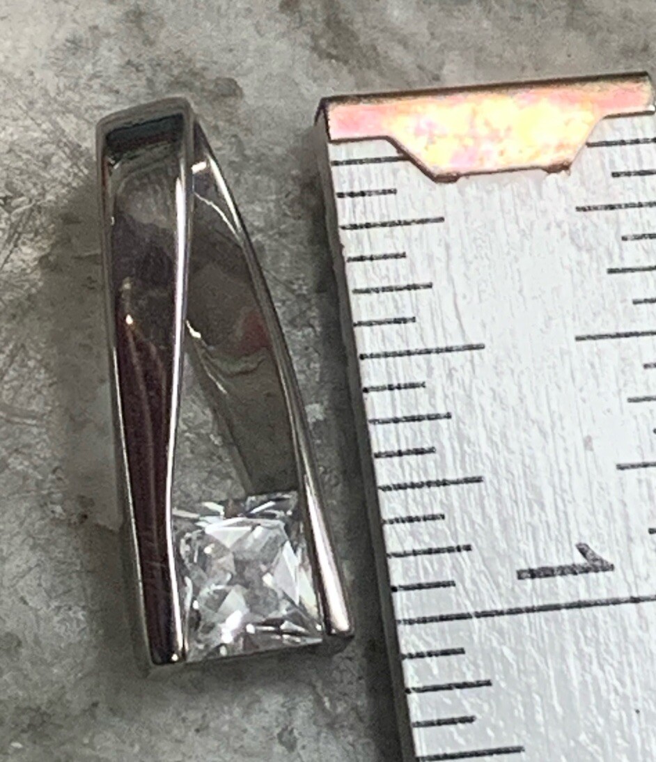 VTG Elegant Silvertone Solo Twist~Clear Cubic Zirconia Solitaire Classic Beauty