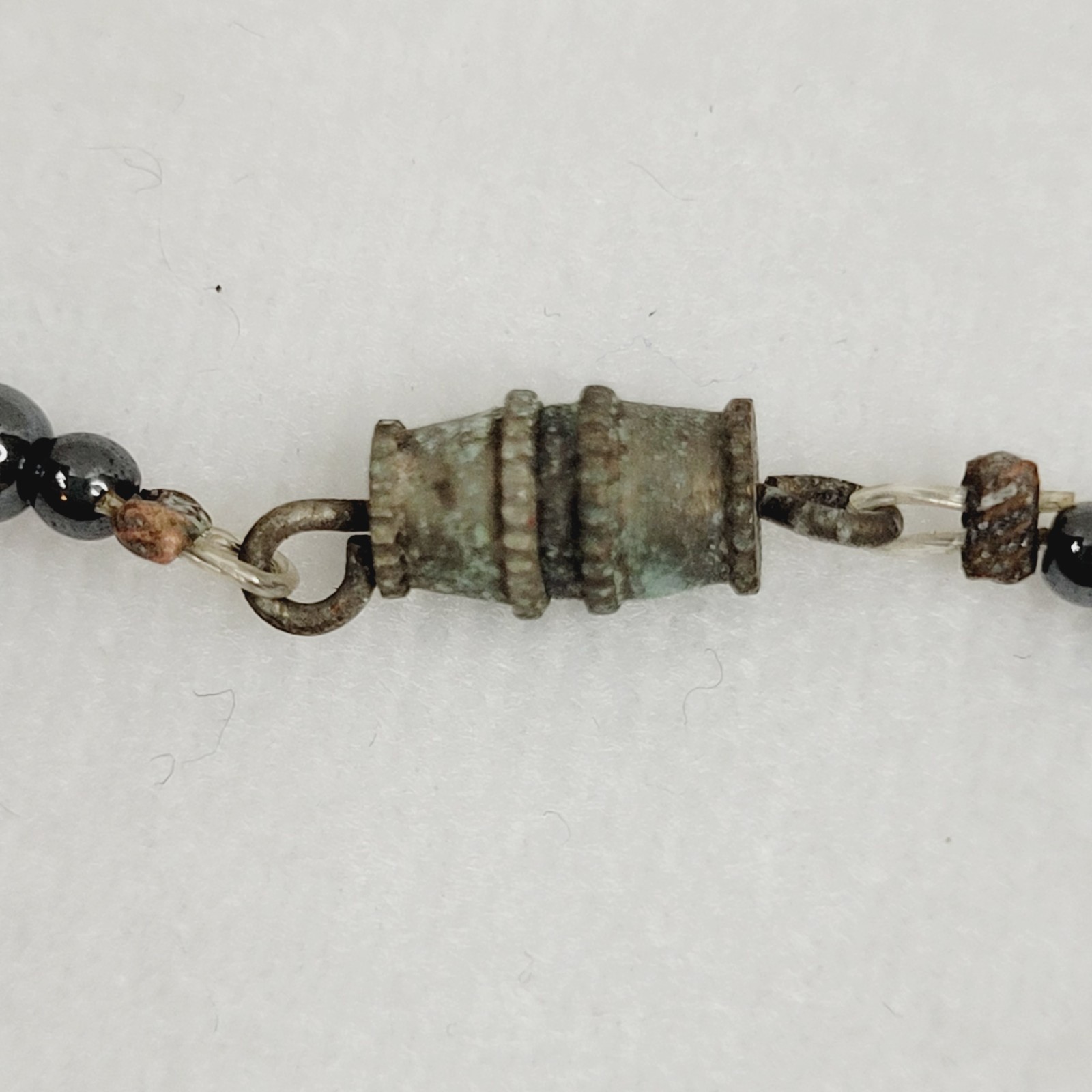 Vintage Tiger Iron Hematite Beaded Fashion Necklace Barrel Closure Quartz Gothic