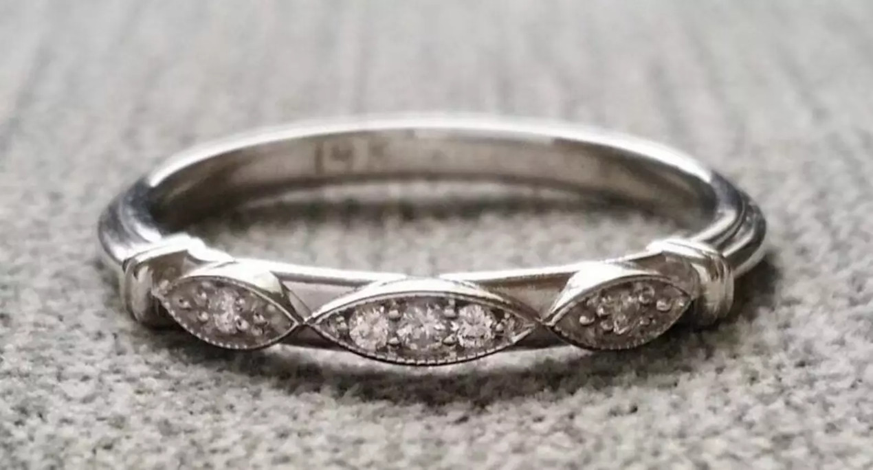 Vintage Art Deco Style 1.5 Ct Lab Created Diamond 14k White Gold FN Wedding Band