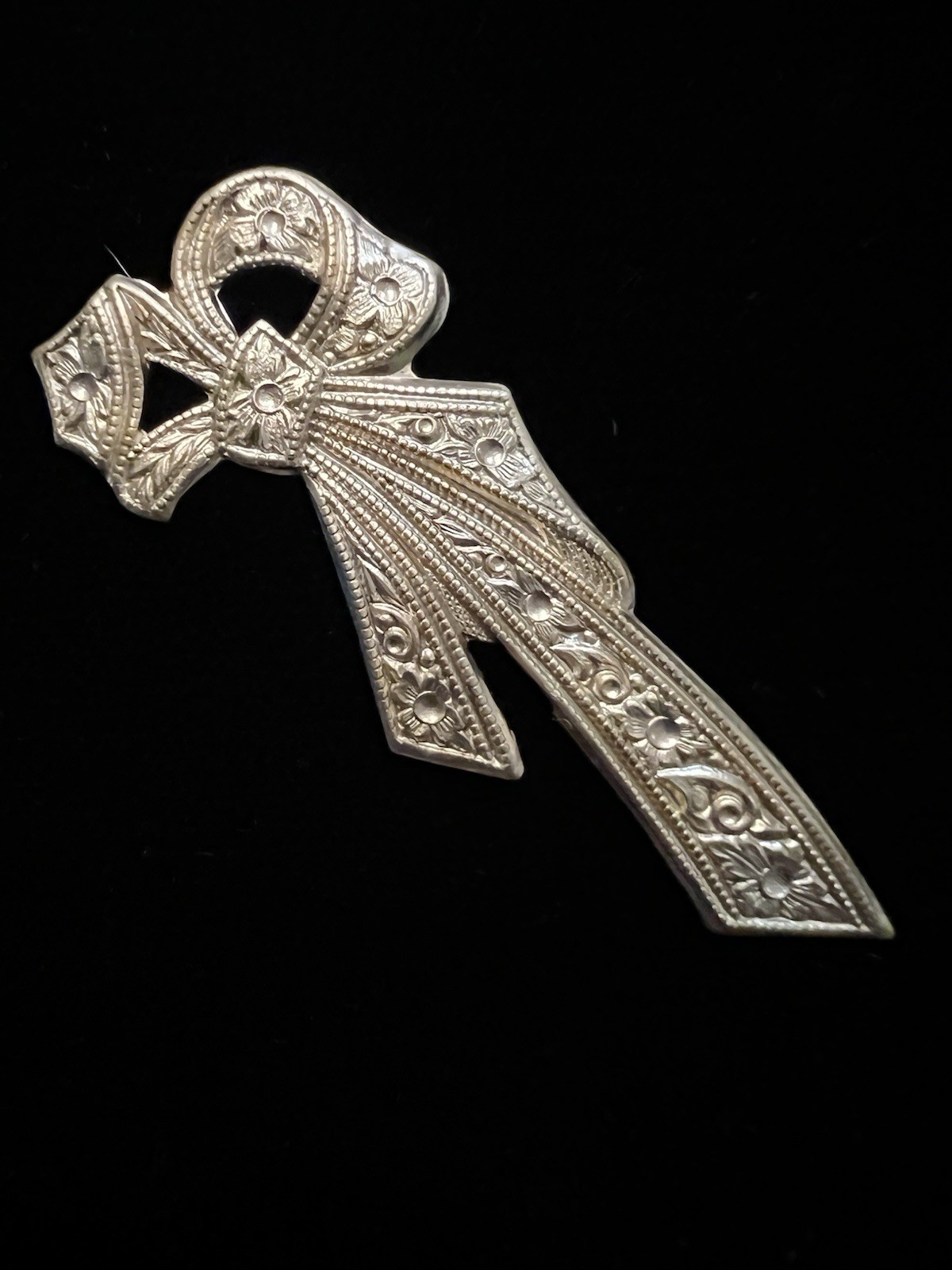 Vintage Brass Stamping/Ribbon/Bow /Famous Providence RI manufacturer NOS.