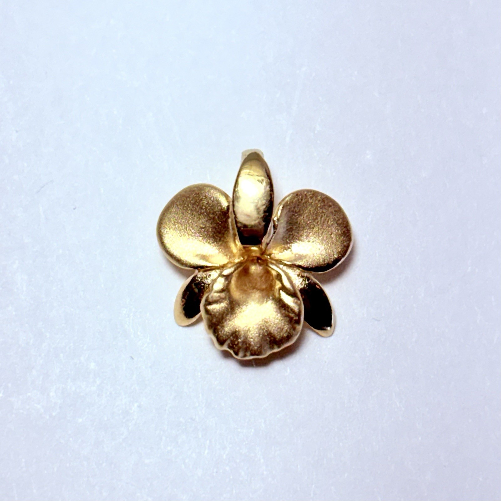 Sultan Hawaii Na Hoku 14K Yellow Gold Orchid Flower 13mm Pendant Charm 1.30g