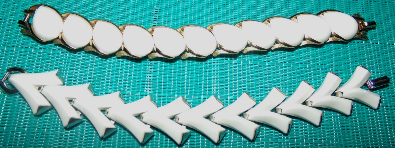 CROWN TRIFARI signed white Lucite bracelet lot-OMG!!