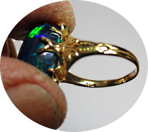 Stunning BLACK OPAL – Solid Natural – Blue-Green – 14k Vintage Yellow Gold Mtg