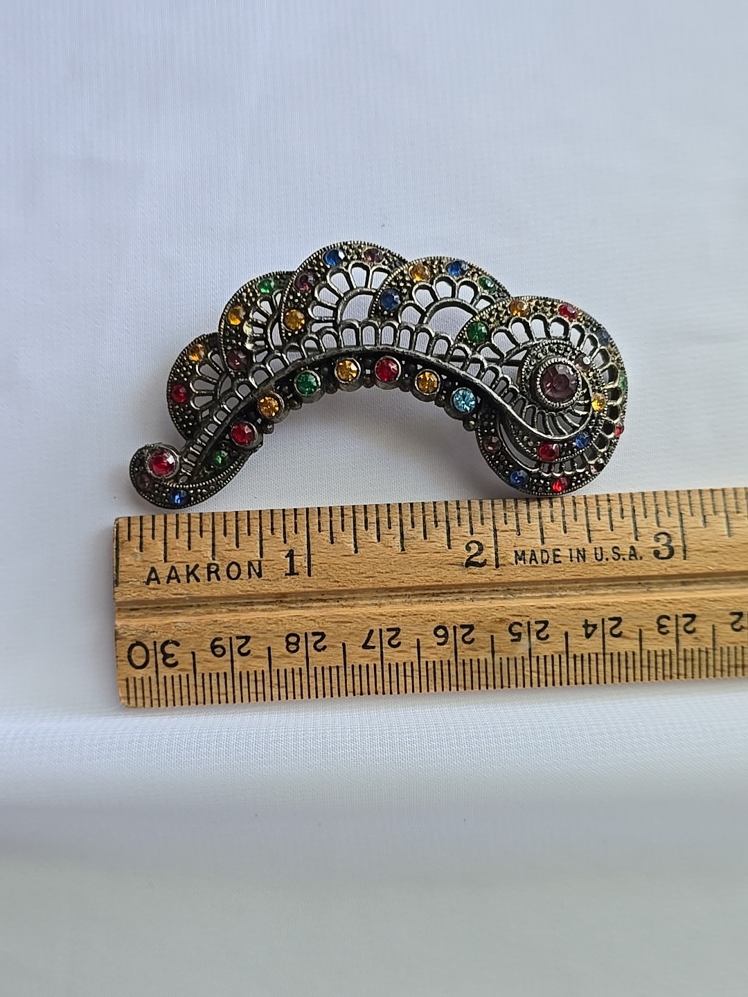 1930s Little Nemo Leaf Brooch LN 25 Multicolor Rhinestones Pot Metal Pin 3.5″