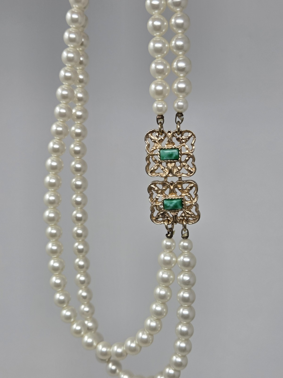 Sarah Coventry Double Strand “High Society” Faux Pearl Necklace Gold Green Clasp