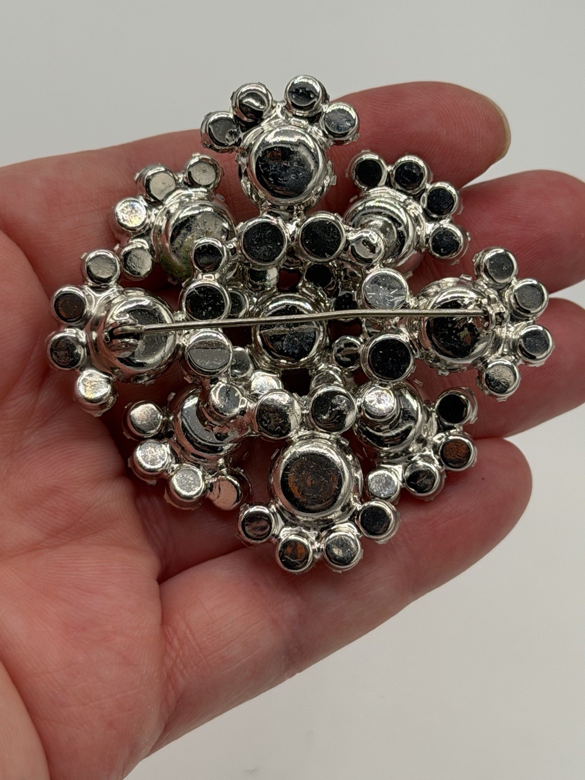 Vtg JULIANA Clear Crystal Glass Rhinestones Snowflake Sparkle Brooch Pin READ