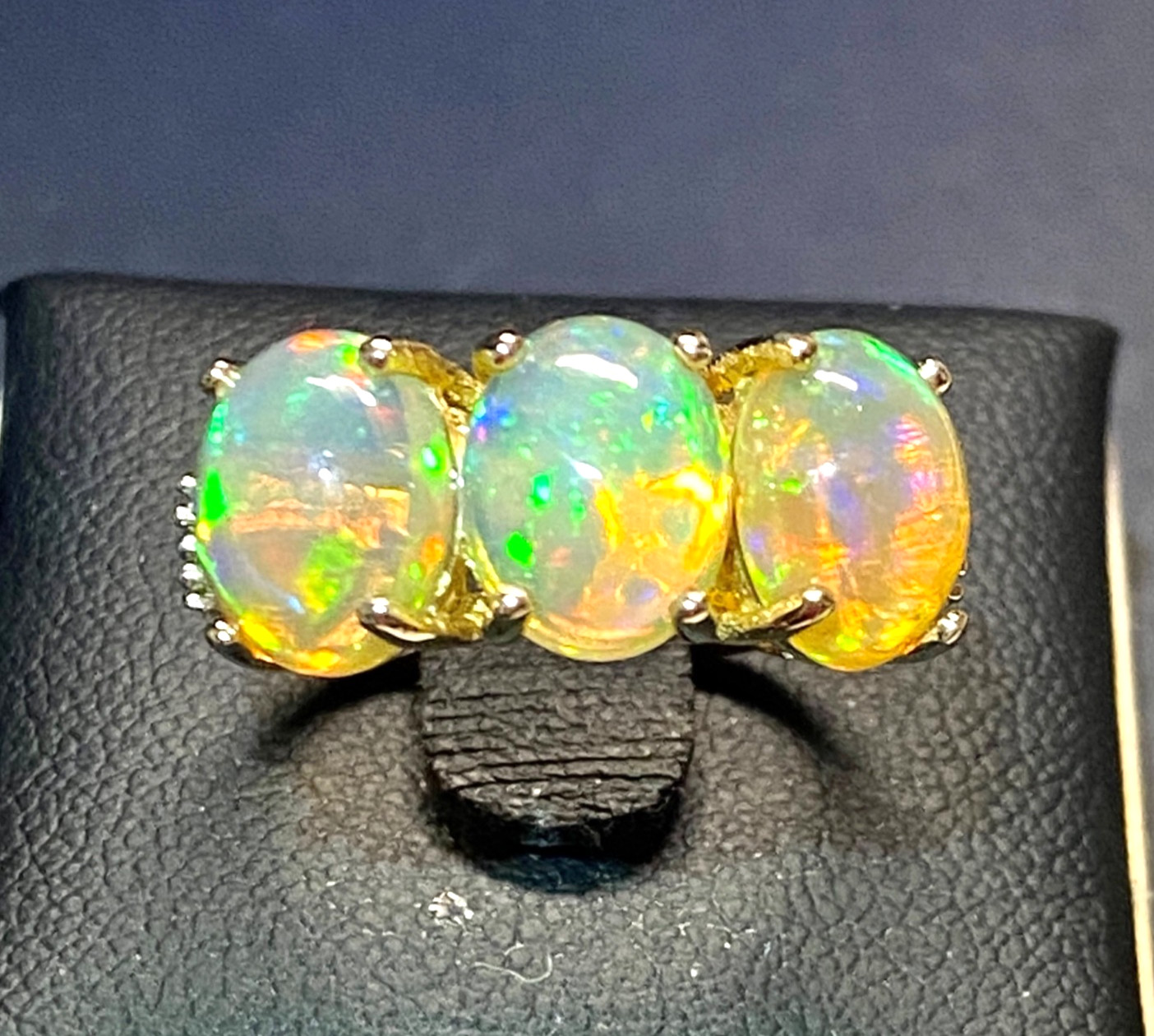 Dazzling 14kt Yellow Gold Ethiopian Opal and Diamond Ring Size 7 1/4 7.25