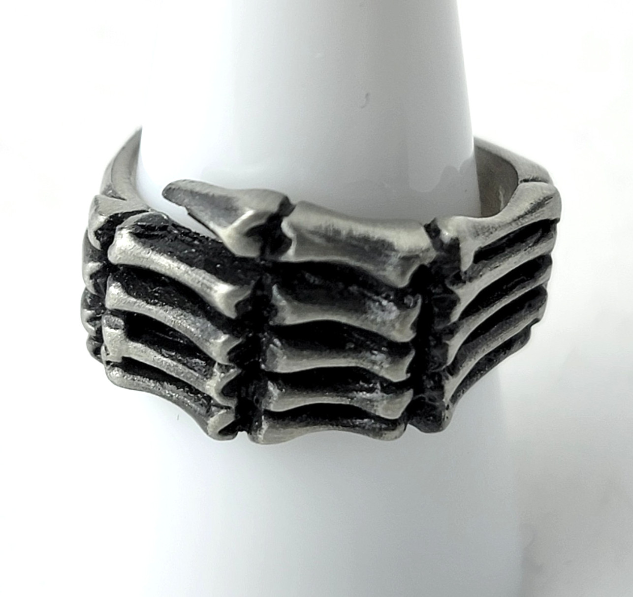 Vintage Pewter Skeleton Hand Wrap Ring Size 8 Gothic Biker Punk Skull Bone