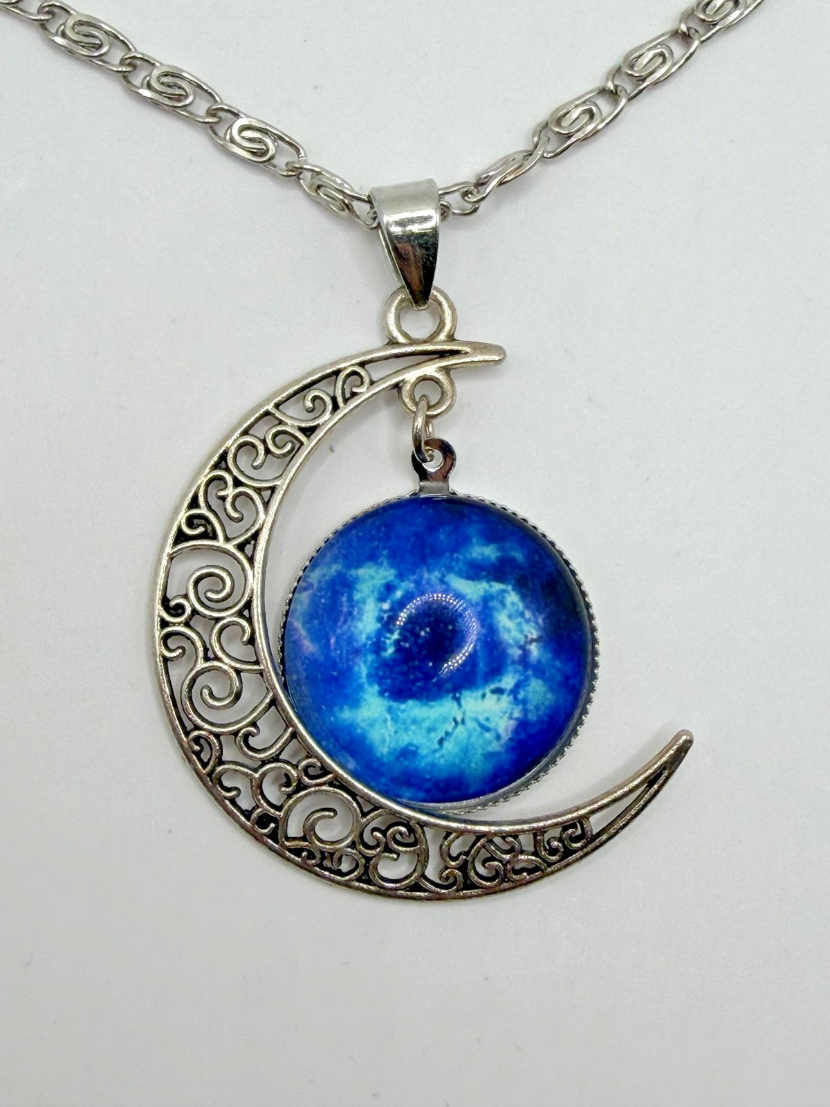 CRESCENT MOON BLUE GALAXY PENDANT NECKLACE SILVER TONE CHAIN CELESTIAL BOHO