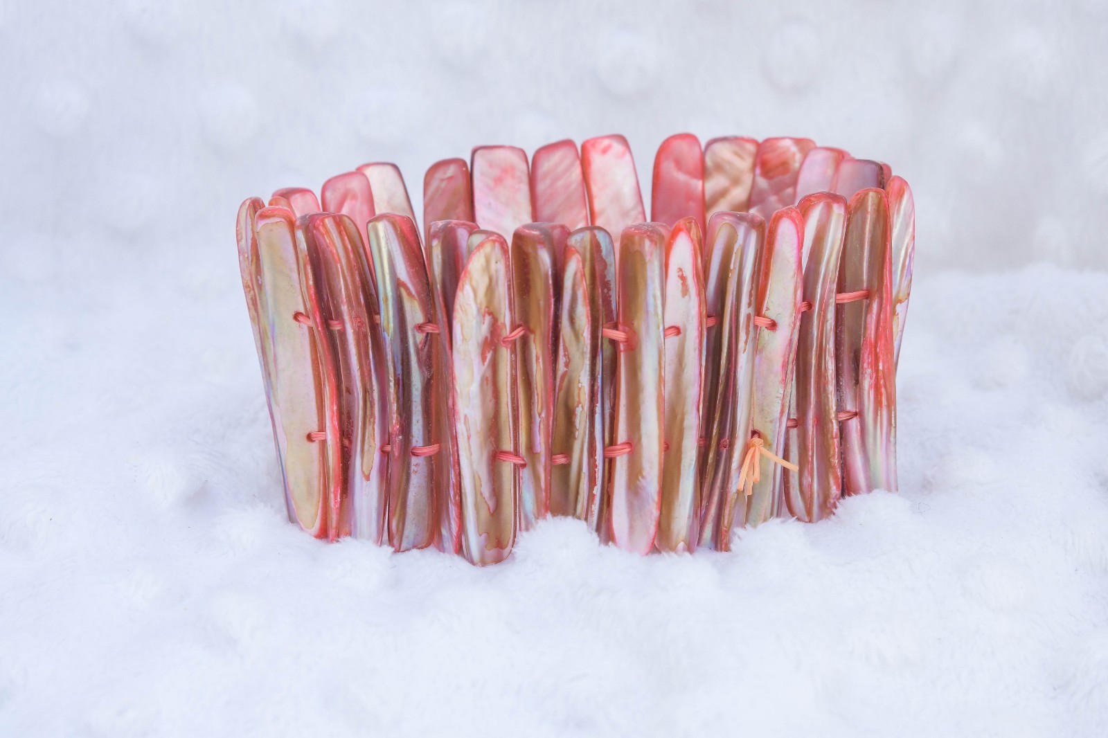 Vintage 1.75″ high Pink Abalone shell bracelet with stretch