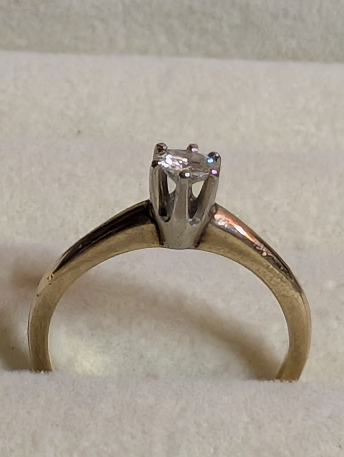 14K Yellow Gold Ring w White Gold Head Diamond Solitaire Sz 6