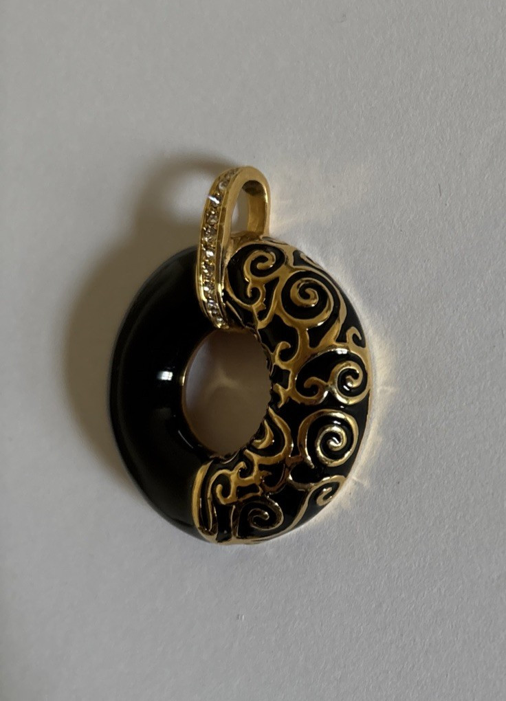 Camrose & Kross Reproduction JBK Jacqueline Bouvier Kennedy Gold Tone Pendant