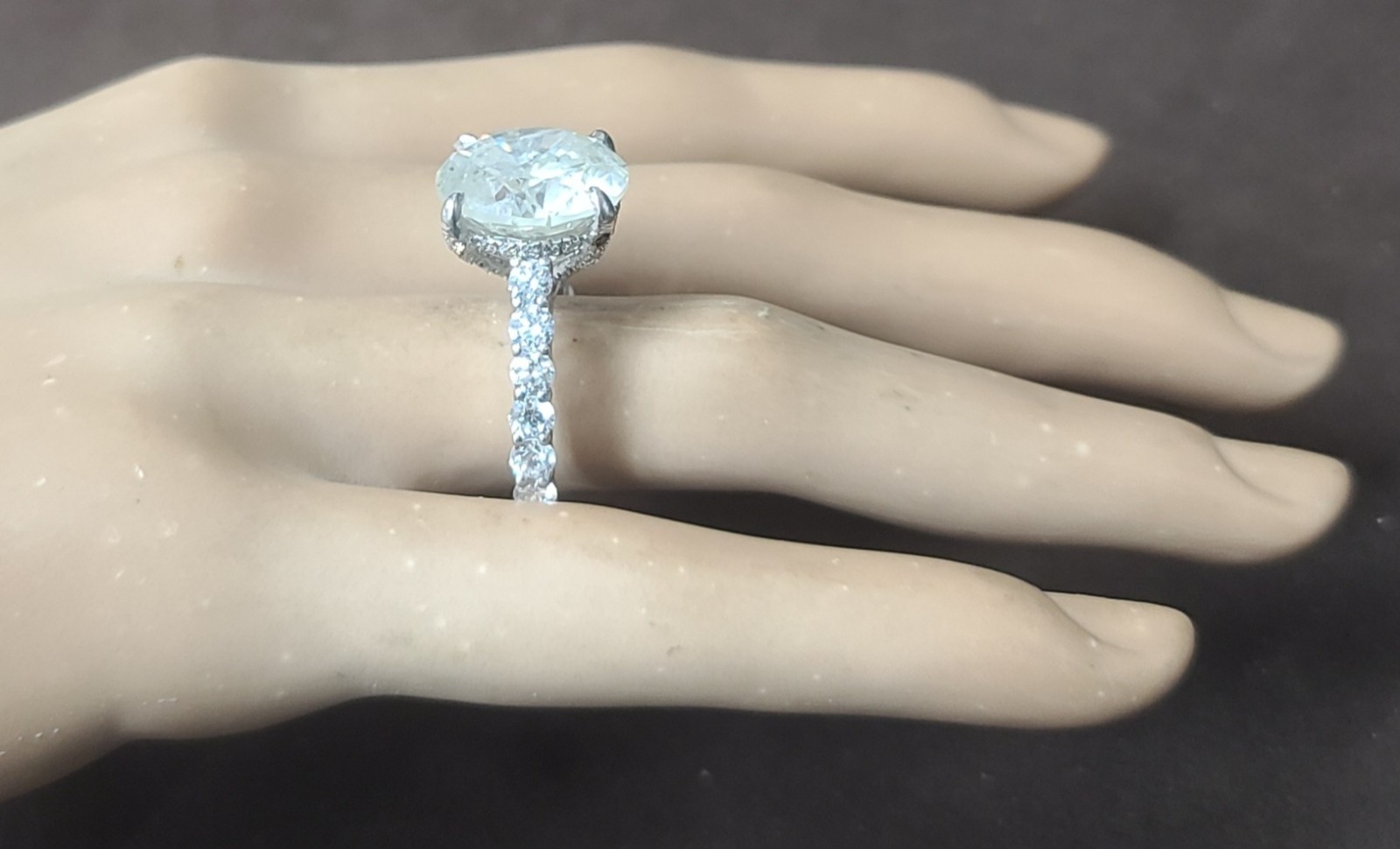 Vintage Platinum Engagement Ring 9.65CT. Natural Diamond Round Shape AGI Cert