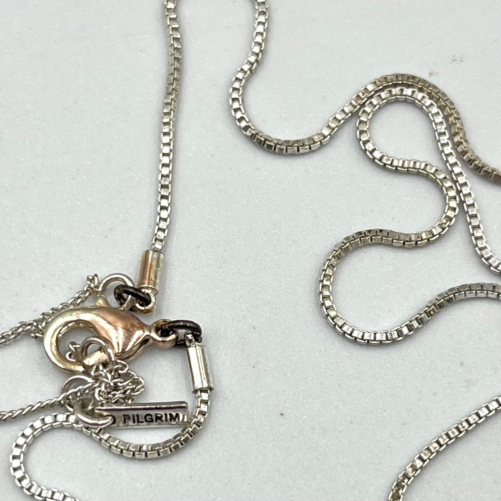 Vintage Pilgrim Silver Tone Circle Crystal Pendant Box Chain Necklace Minimalist